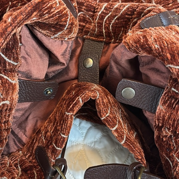 Jim Thompson Quilted Textured Velour Hobo Bag W/ Leather Straps Raw Silk Lining - Picture 11 of 11